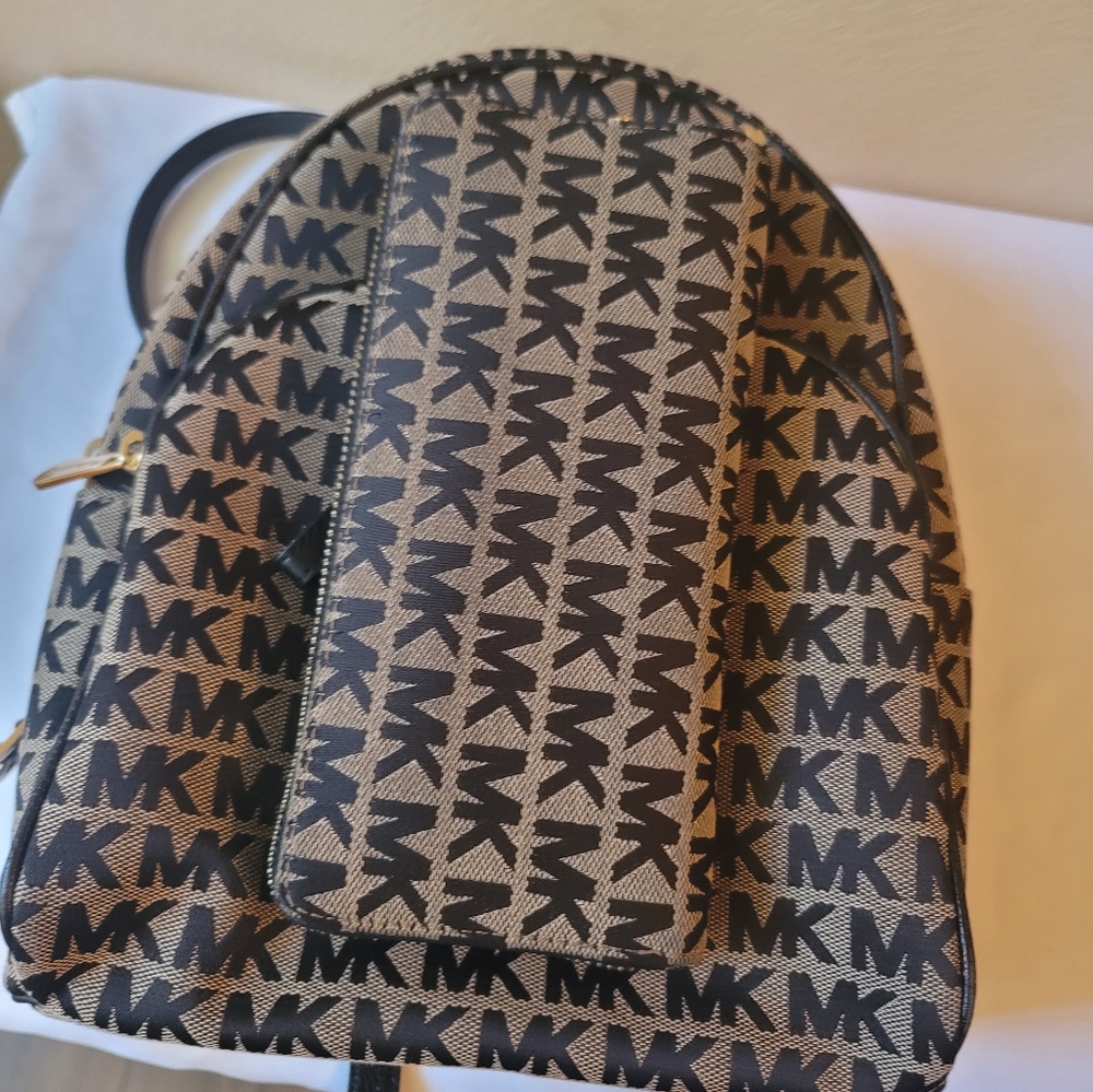 Michael kors medium Backpack - Picture 10 of 16